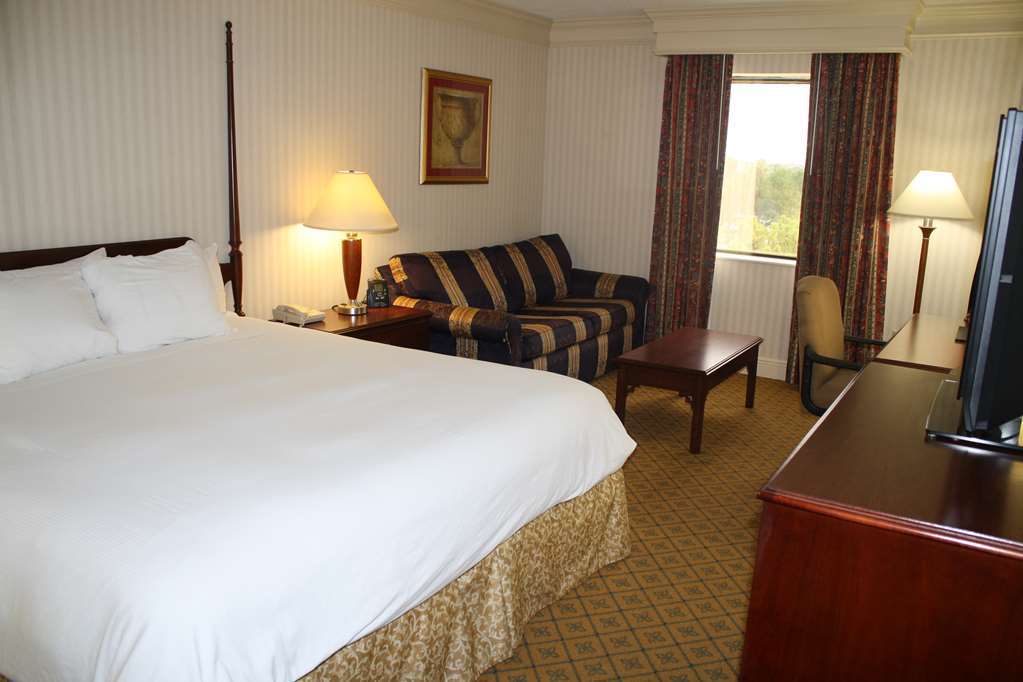 Hilton Hotel 3*